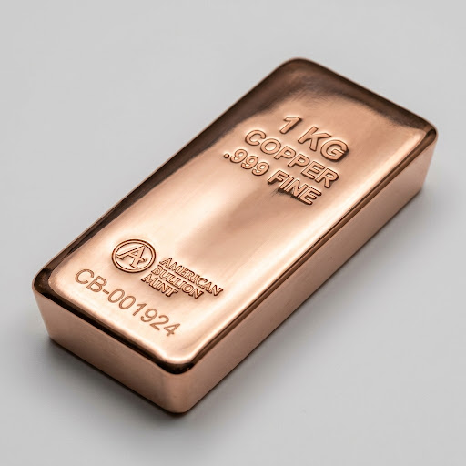 Professional product photography of a 1kg cast copper bullion bar, 99.9% pure, clean industrial aesthetic, light grey background, sharp focus, technical style.